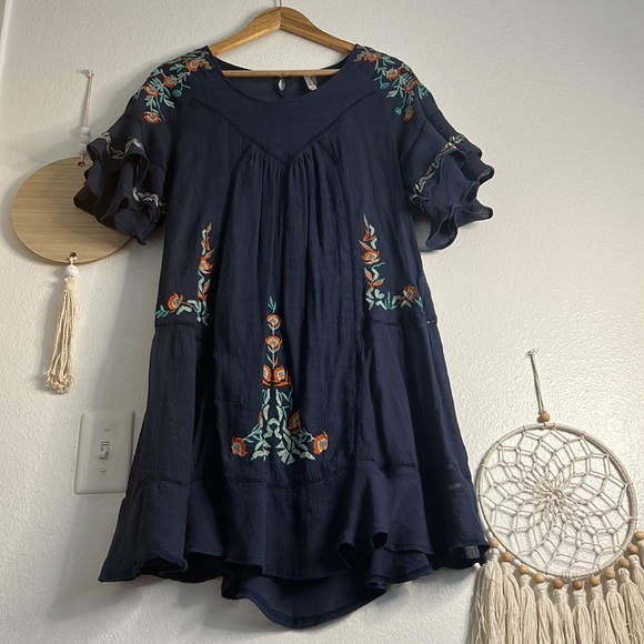 Dress with slip - Picture 6 of 6